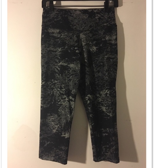 Nike Capri - Picture 1 of 1